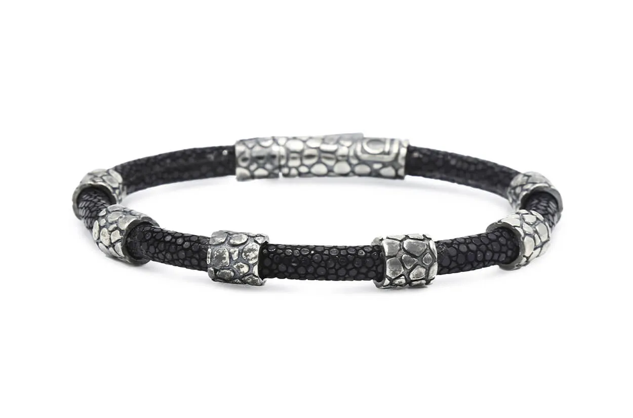 Bracelet LivingSkull Men Stingray Leather & Silver Accents Skulls