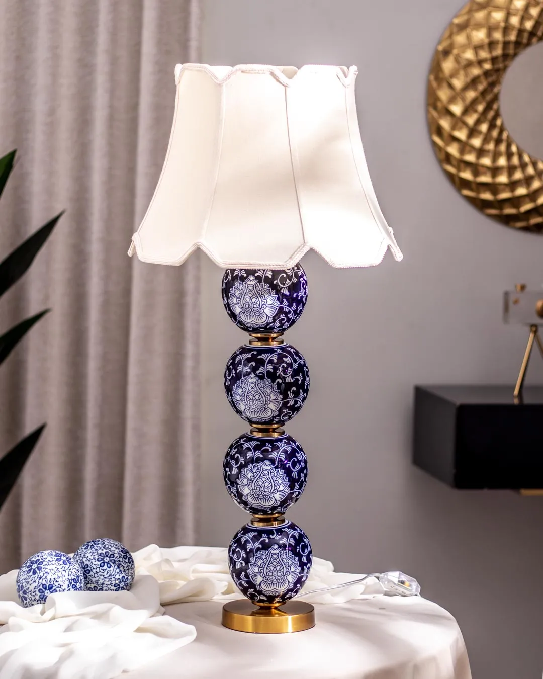 'Chrysanthemum' Ming Pillar Table Lamp