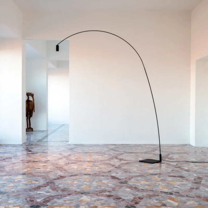 Counter-Balanced Black Floor Lamp | Fox