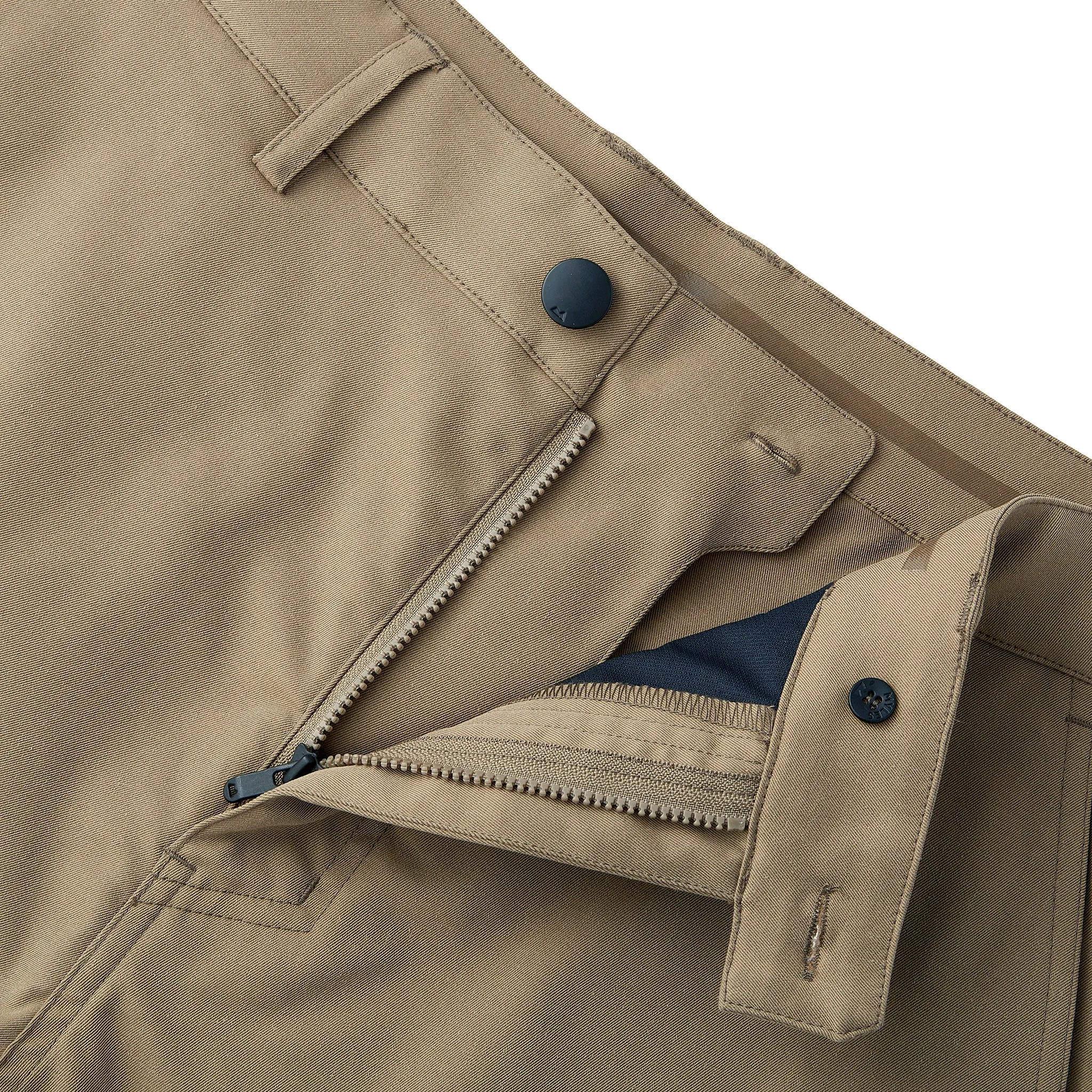 Tour Short in Olive Khaki